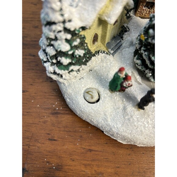 Vintage Thomas Kinkade St. Nicholas Circle Teleflora Diorama Music Box Works! - Picture 4 of 13